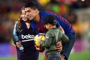 莱万多夫斯基迎来二十赛季出色发挥，尤文图斯观众热烈欢呼！