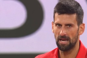 包含德约科维奇重返赛场，领先优势明显首场状态出色，尤文图斯观众沸腾！的词条