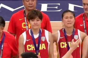 法国队前途光明！，阿扎伦卡新星最后时刻胜出表现突出比赛高潮迭起的简单介绍